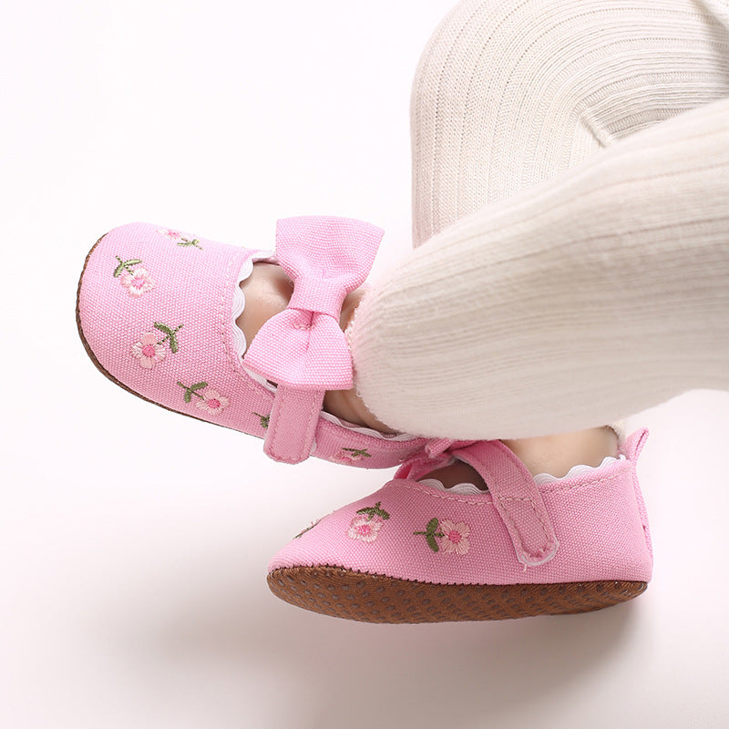 Sapato Infantil Florzinhas e Lacinho