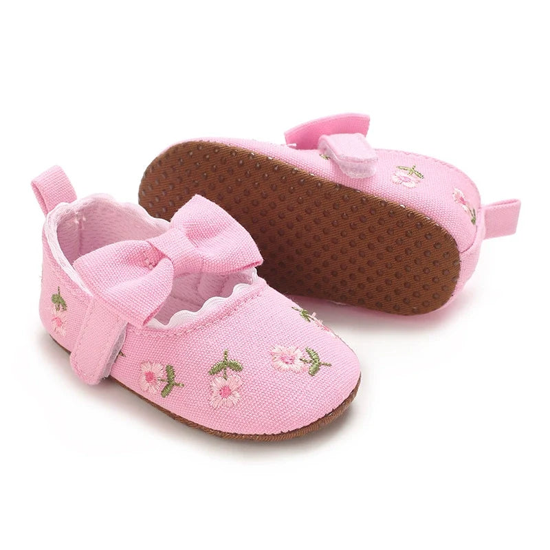 Sapato Infantil Florzinhas e Lacinho