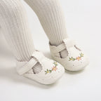Sapato Infantil Feminino Bordado Florzinhas