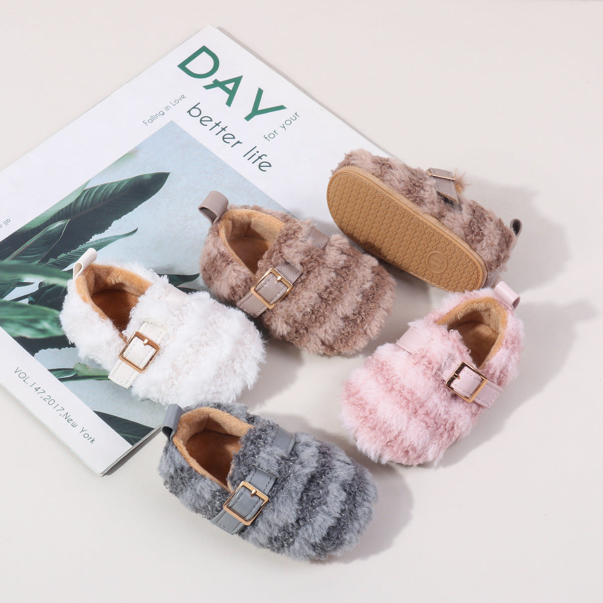Sapato Infantil Pelinhos com Fivelinha