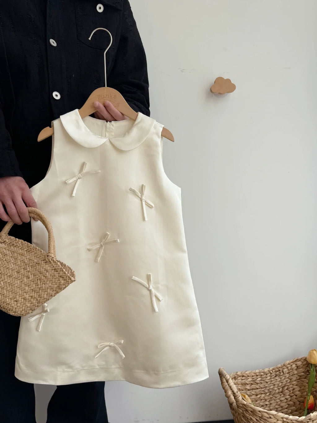 Vestido Infantil Bege Lacinhos