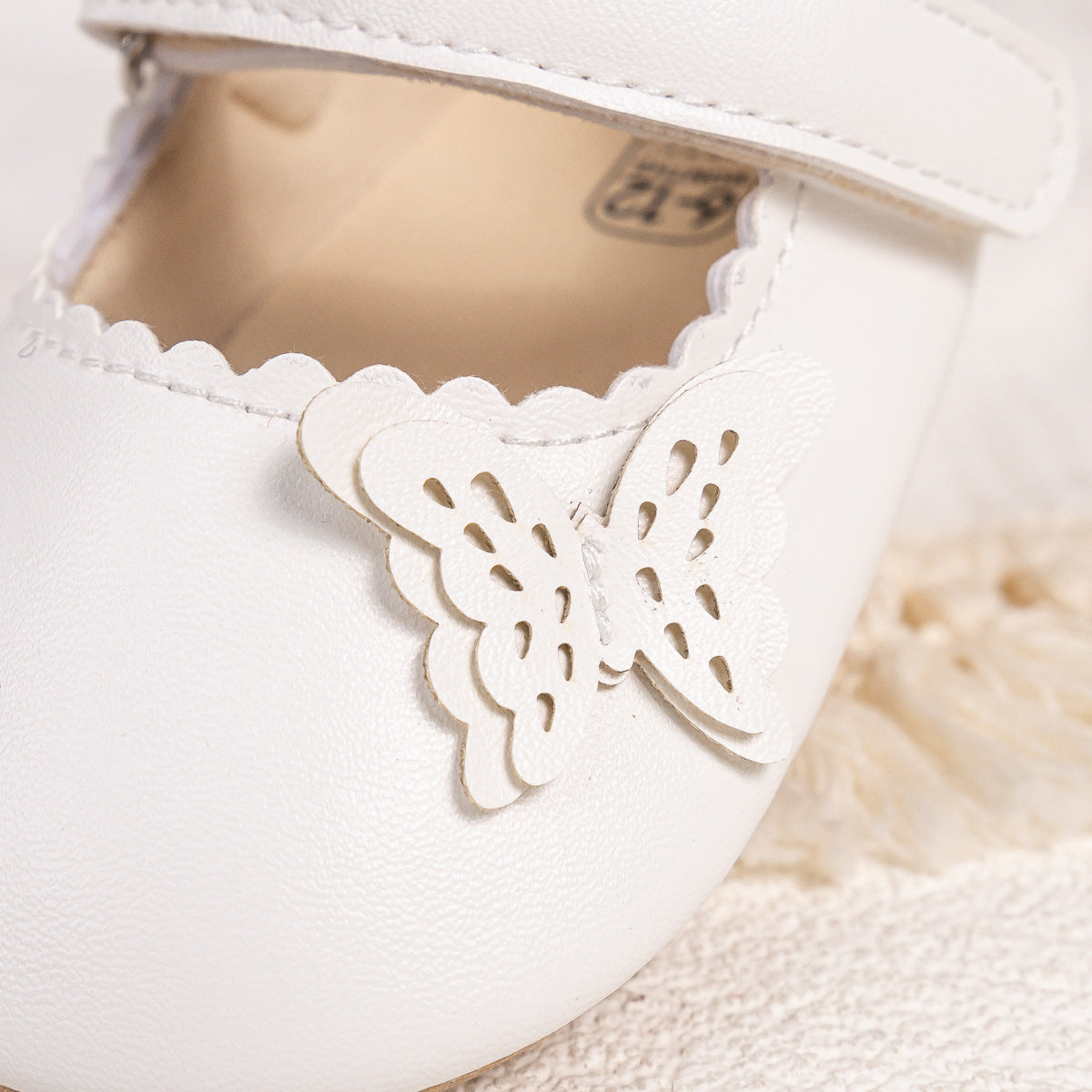 Sapatinho Feminino Velcro Borboletinha