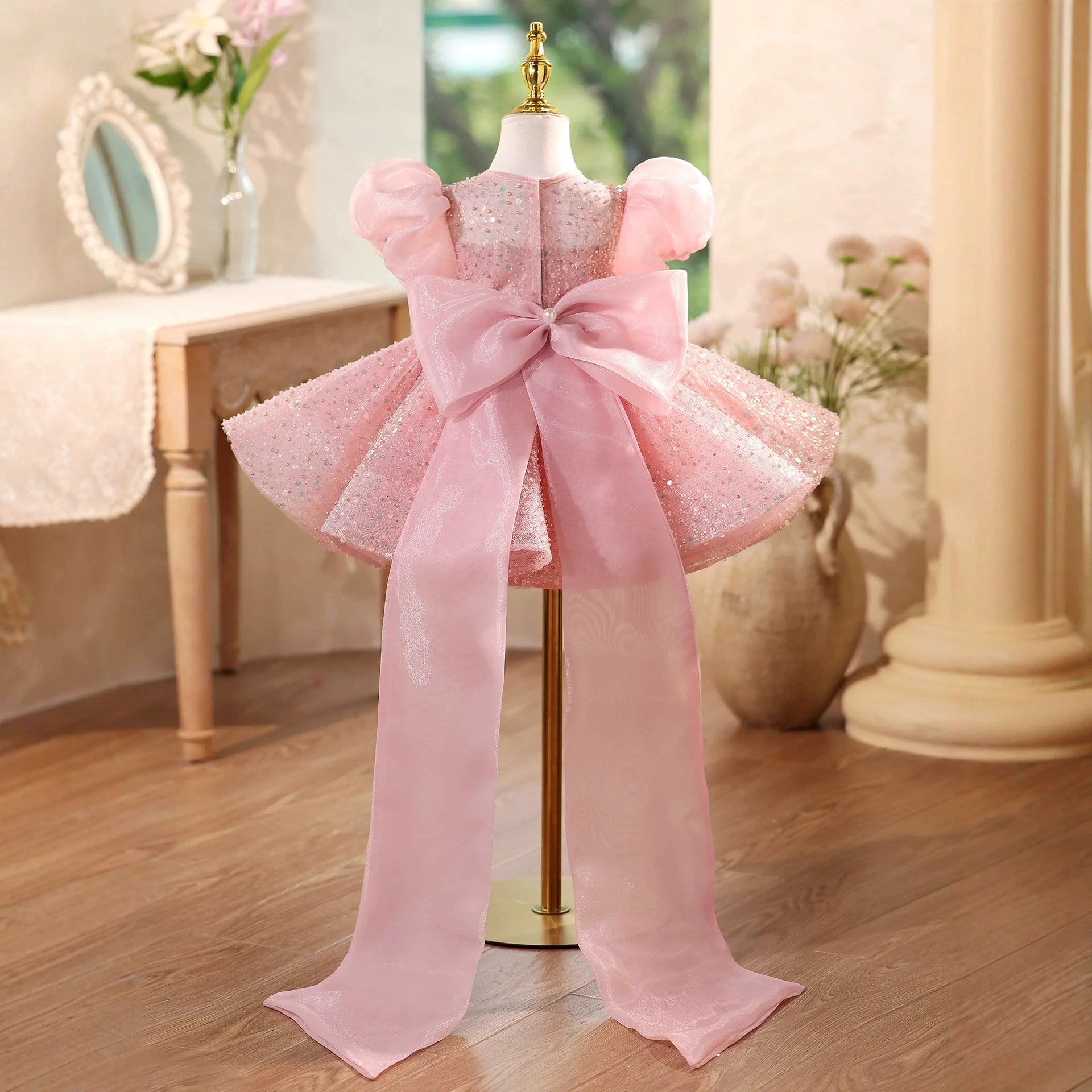 Vestido de Festa Brilhante com Lacinho