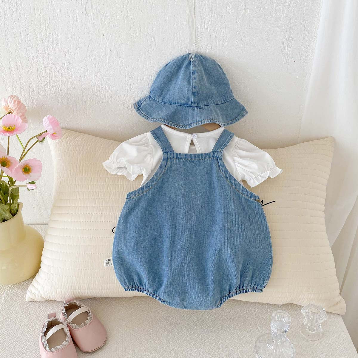 Jardineira Infantil Jeans + Chapéu