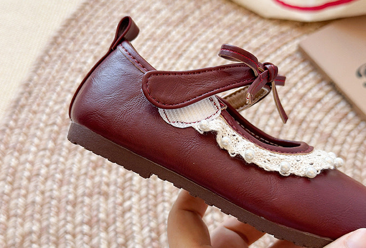 Sapato Infantil Feminino com Pérolas Lacinho