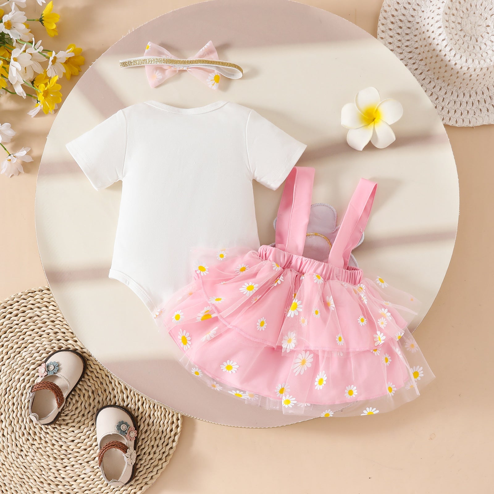 Conjunto Infantil Jardineira Margaridas/ Moranguinhos