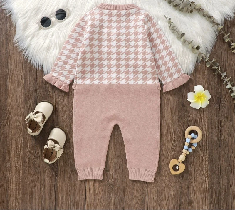 Macacão Infantil de Tricô Rose Xadrez