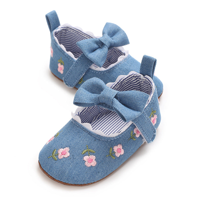Sapato Infantil Florzinhas e Lacinho