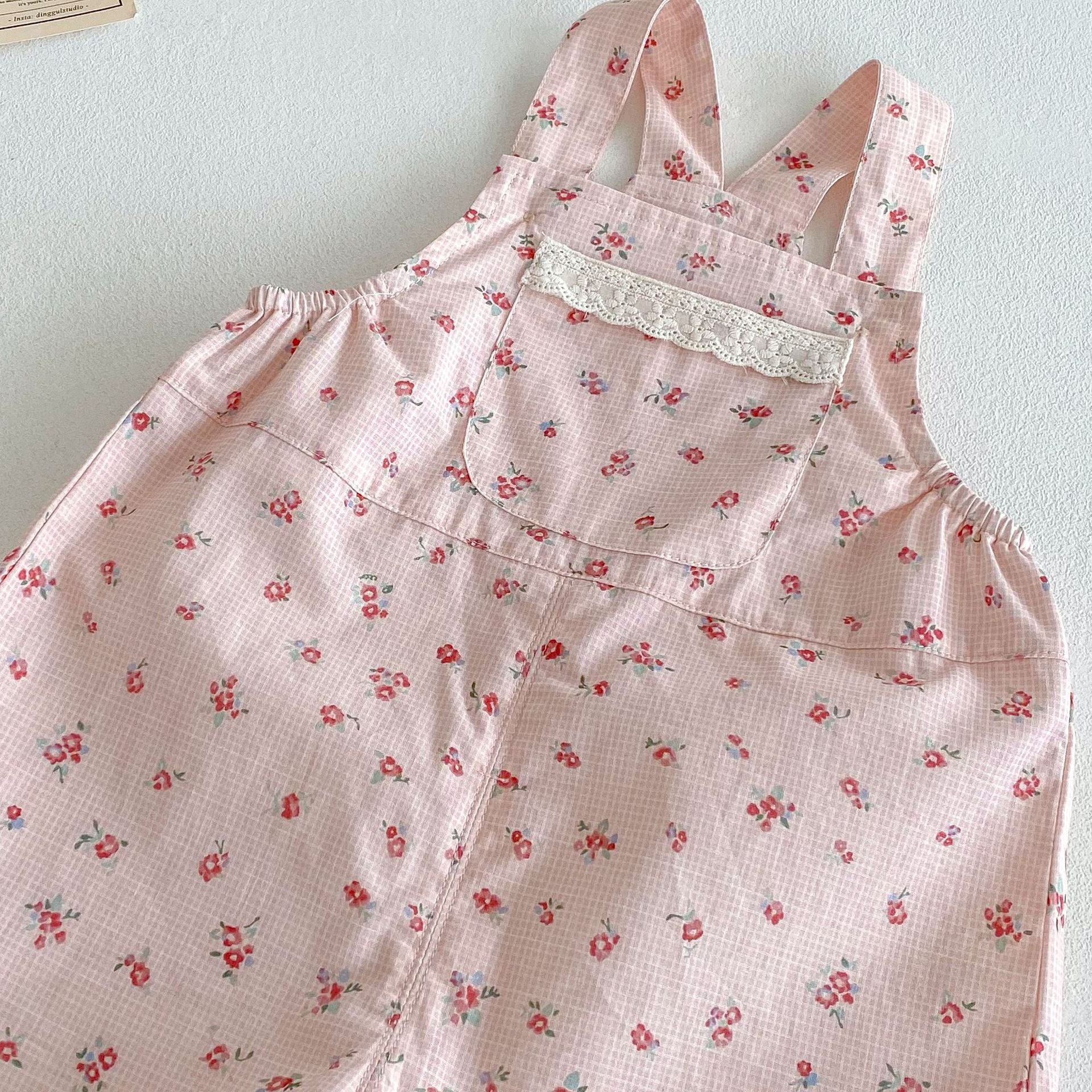 Conjunto Infantil Feminino Rendinha e Florzinhas