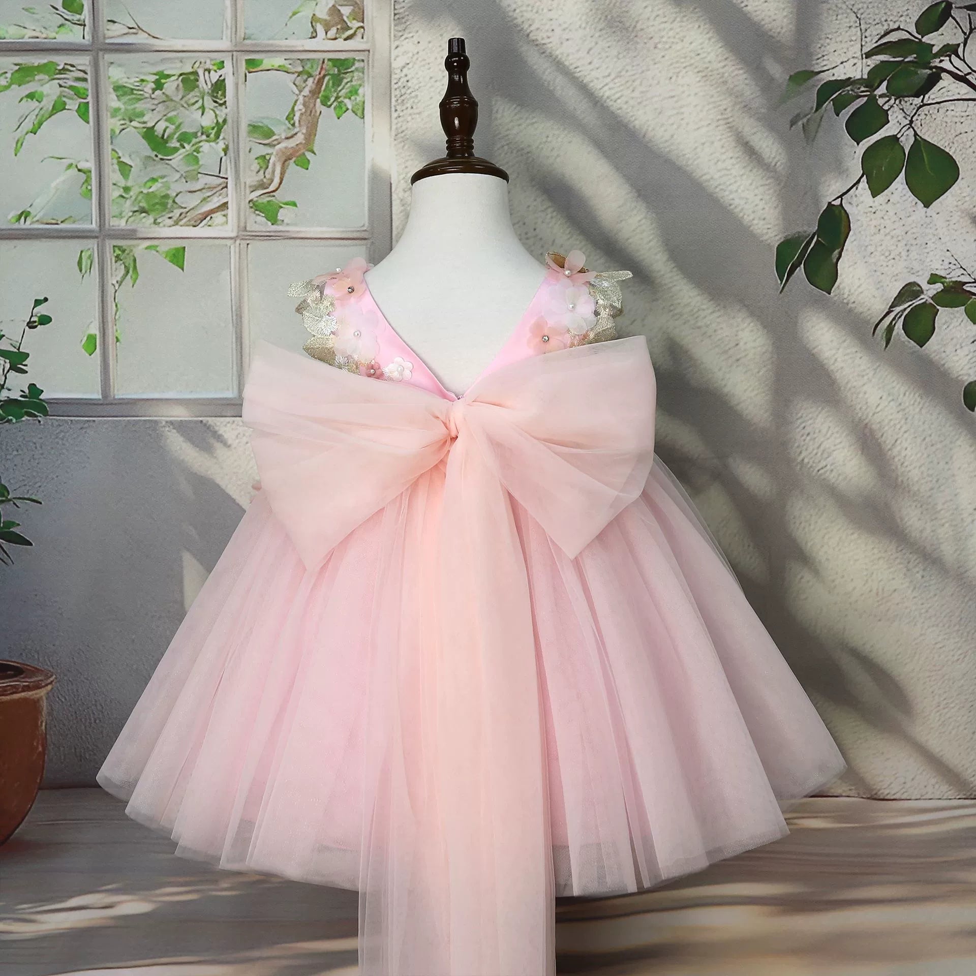 Vestido de Festa Rosa com Florzinhas