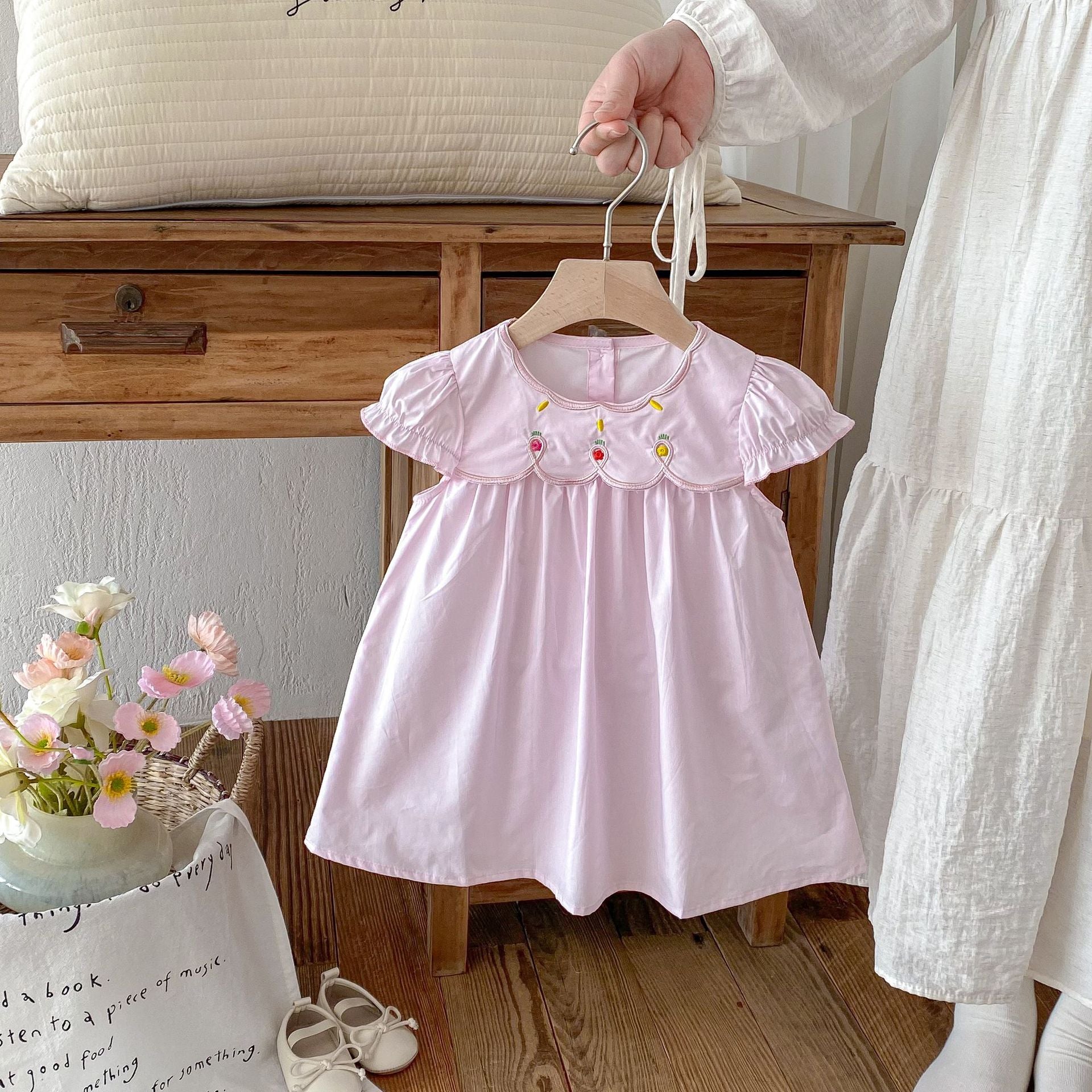 Vestido Infantil Florzinhas e Manga Babadinhos