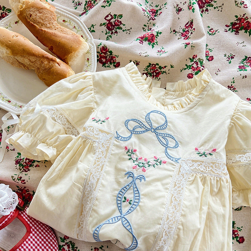 Vestido Infantil com Rendadinho e Flores