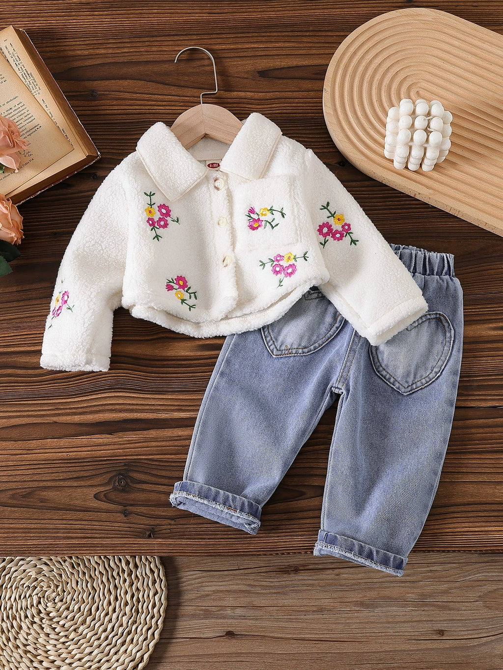 Conjunto Infantil Feminino Florzinhas e Jeans