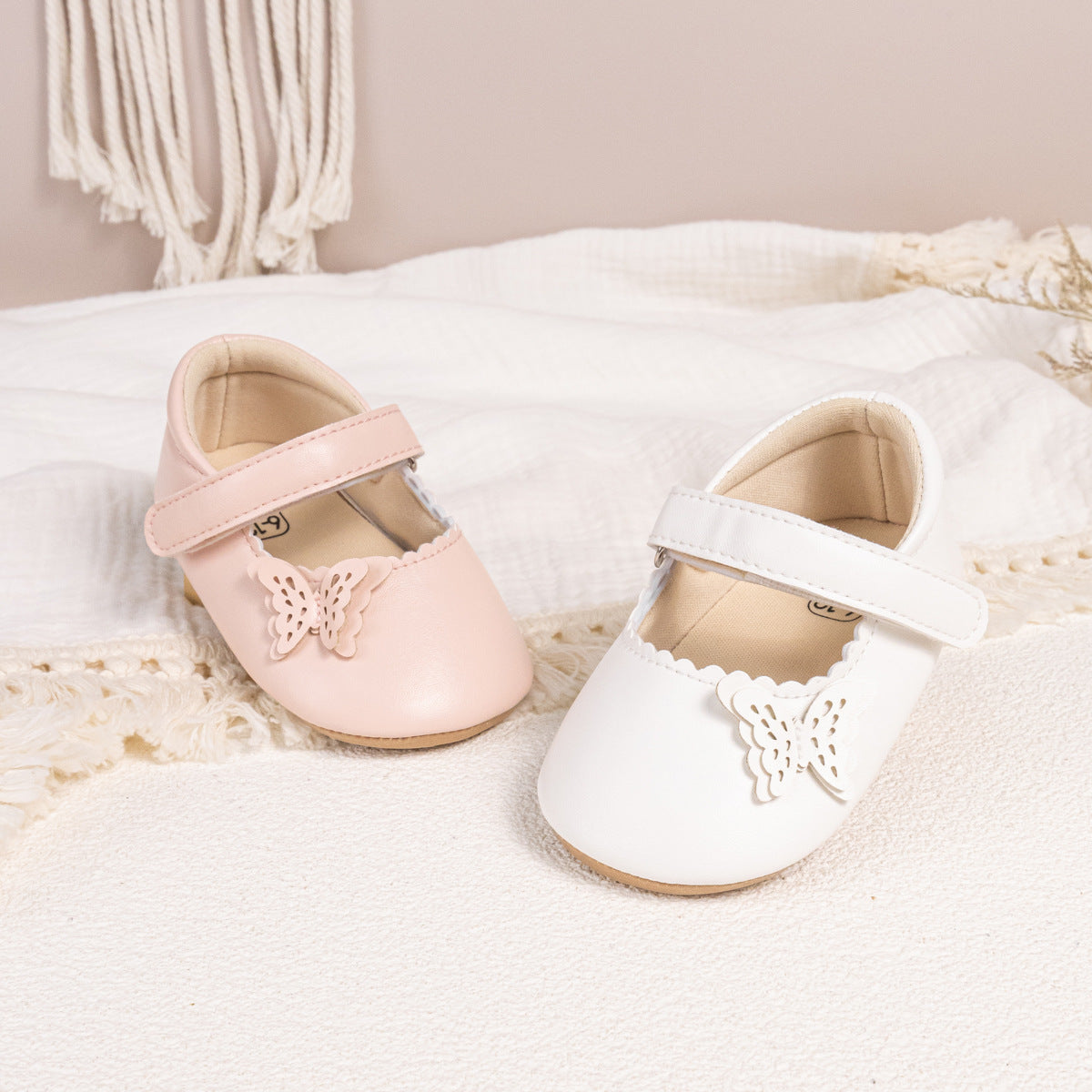 Sapatinho Feminino Velcro Borboletinha