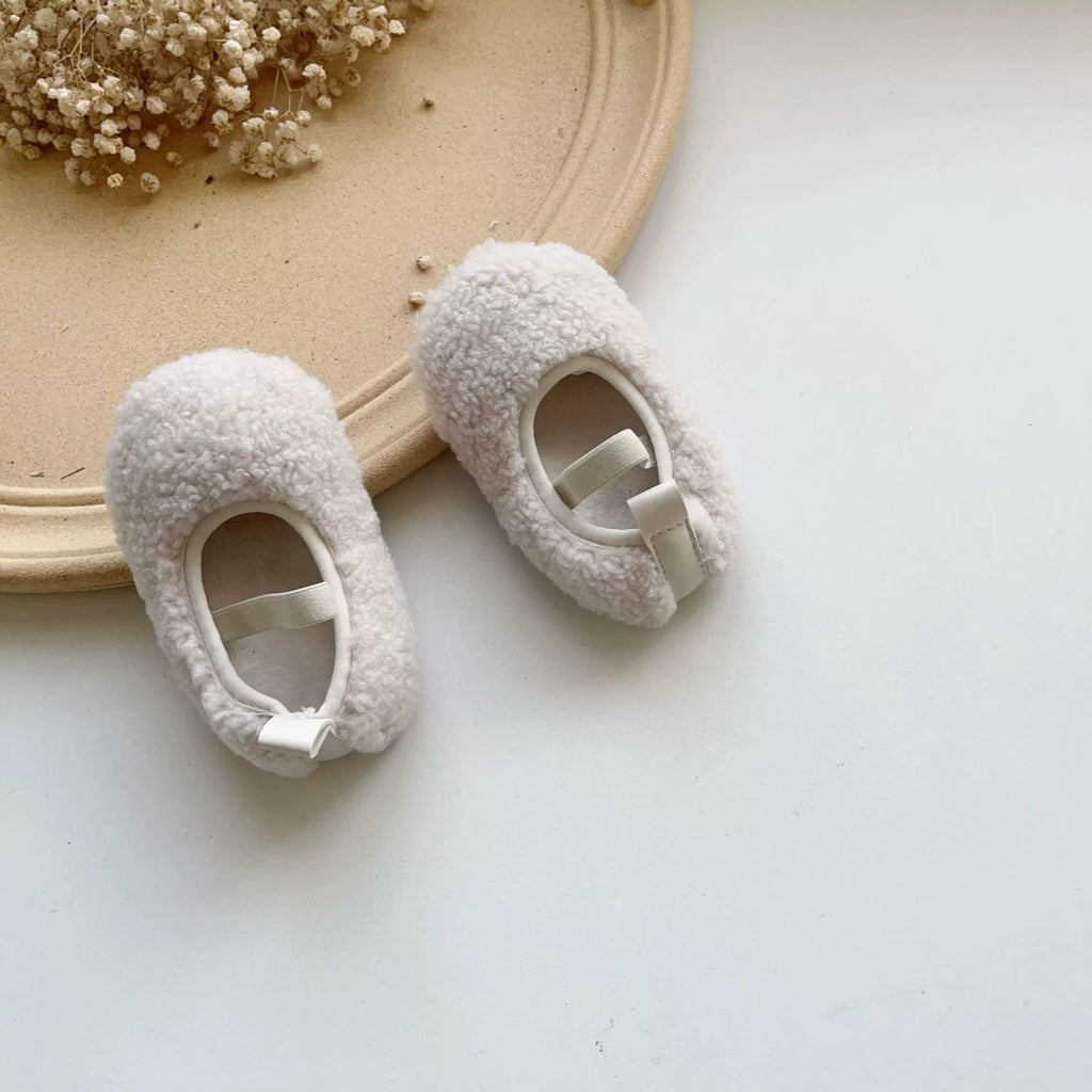 Sapato Infantil Pelucia Sola Macia