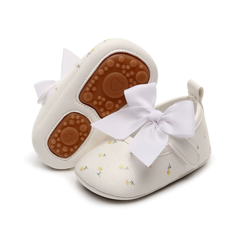 Sapatinho Infantil Florzinhas Lacinho