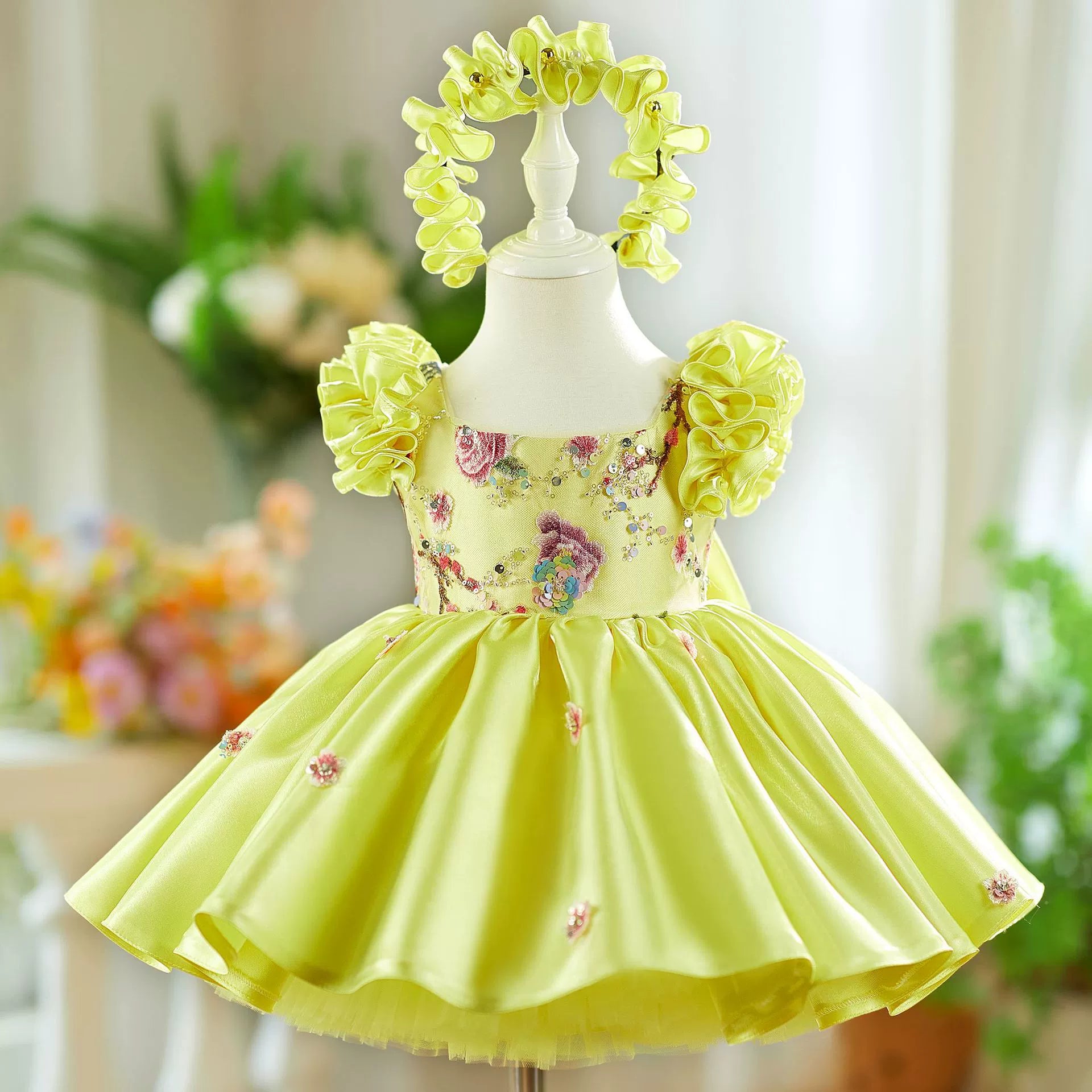 Vestido de Festa Amarelo Florzinhas