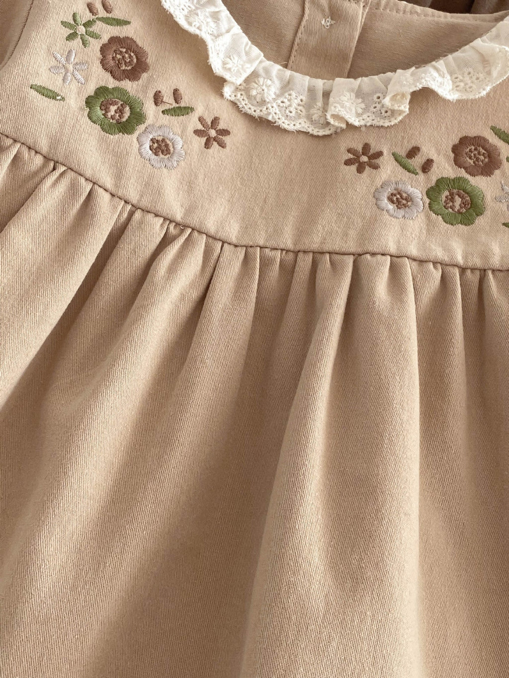 Vestido Infantil Bordadinho Florzinhas