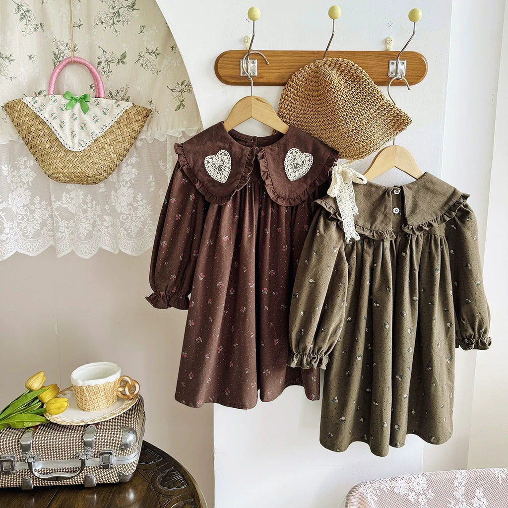 Vestido Infantil Gola Corações