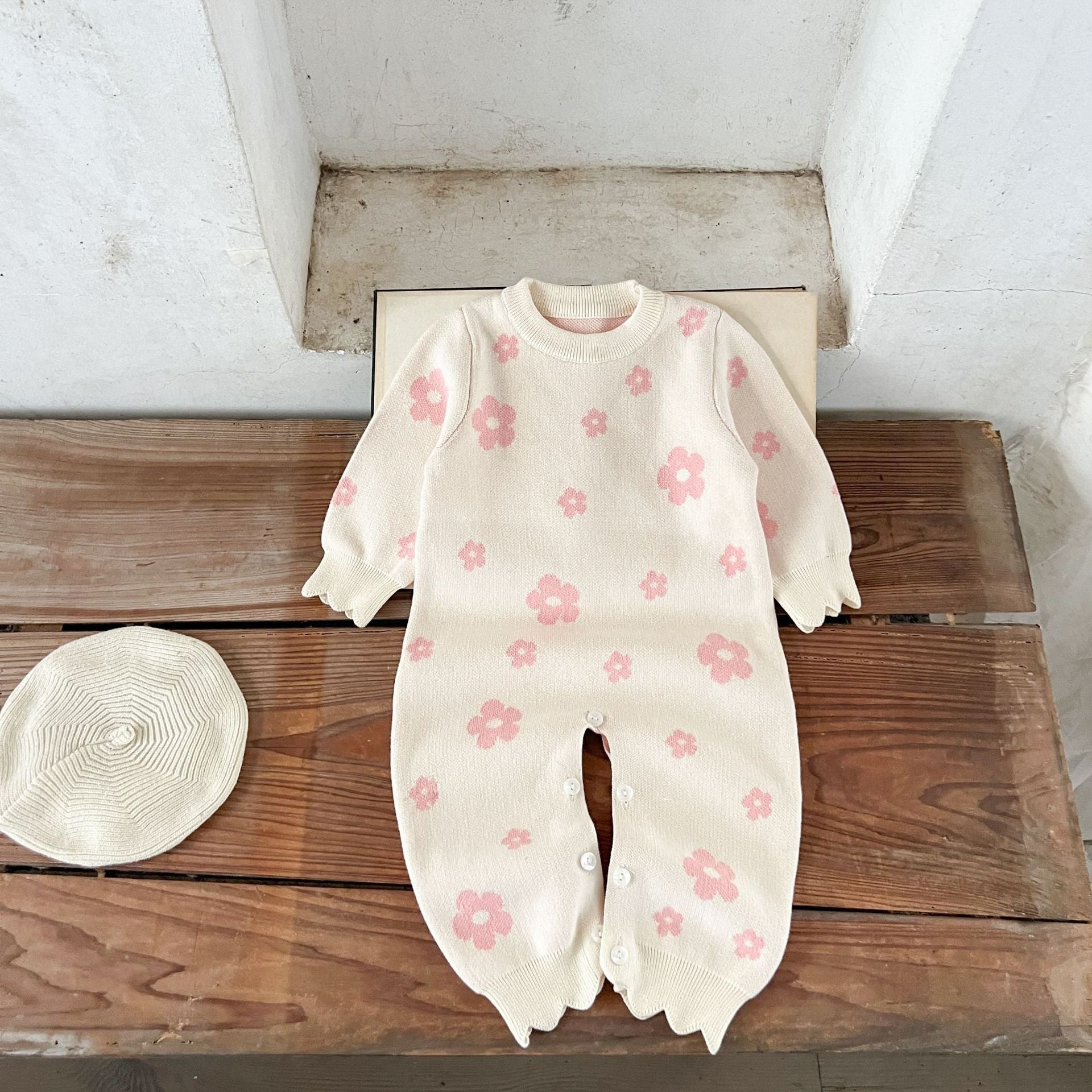 Macacão Infantil Tricô Florzinhas