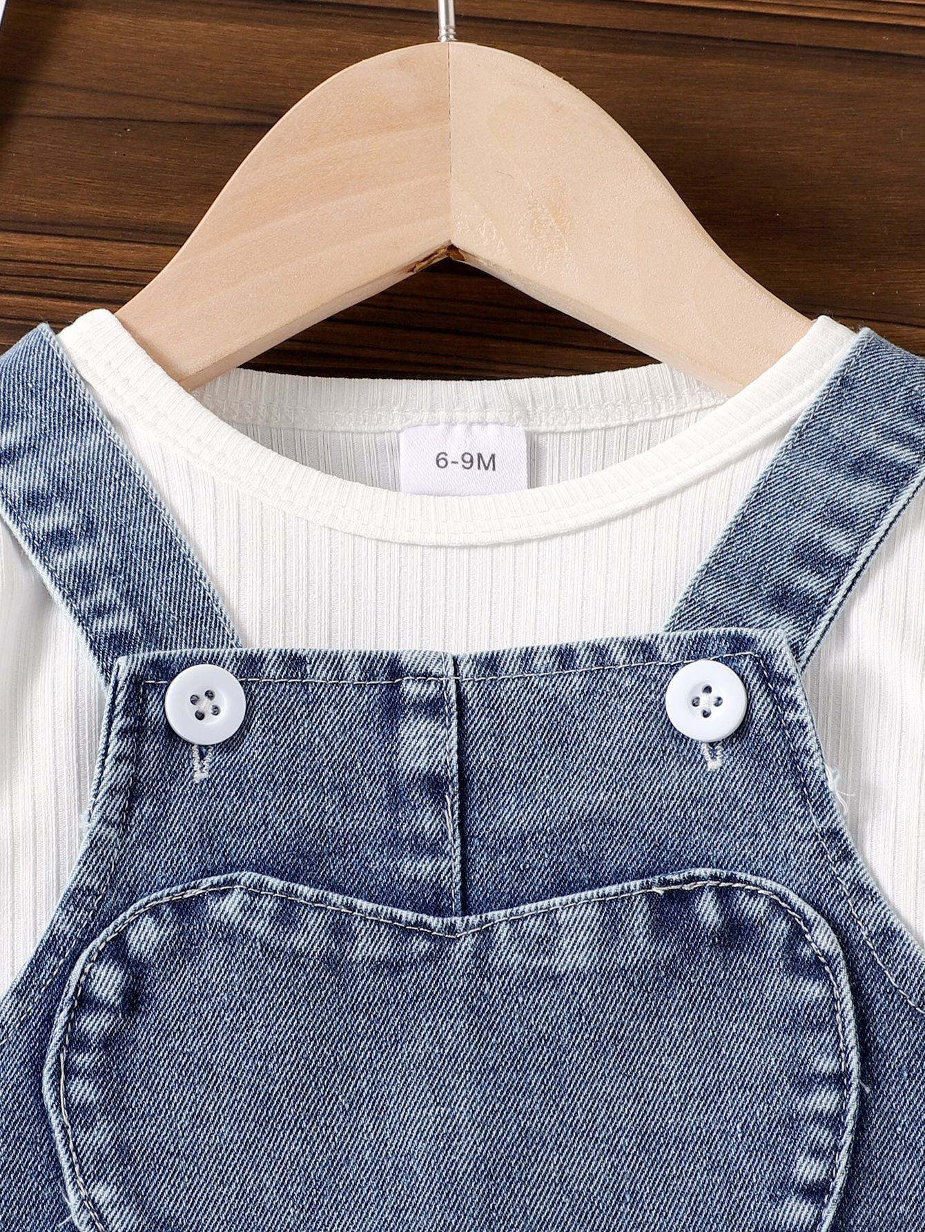 Conjunto Infantil  Jardineira lacinhos + Blusa