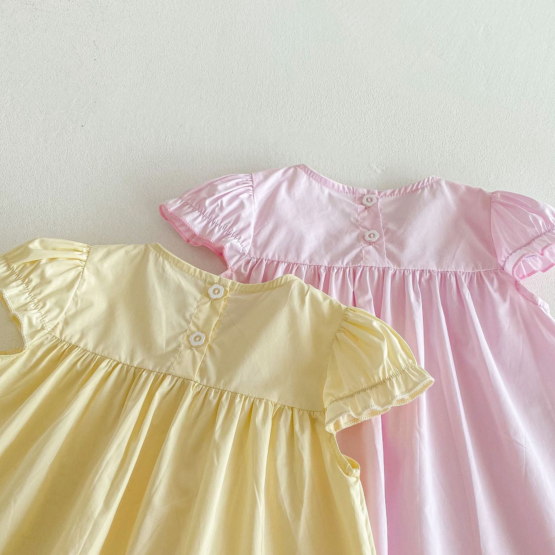Vestido Infantil Florzinhas e Manga Babadinhos