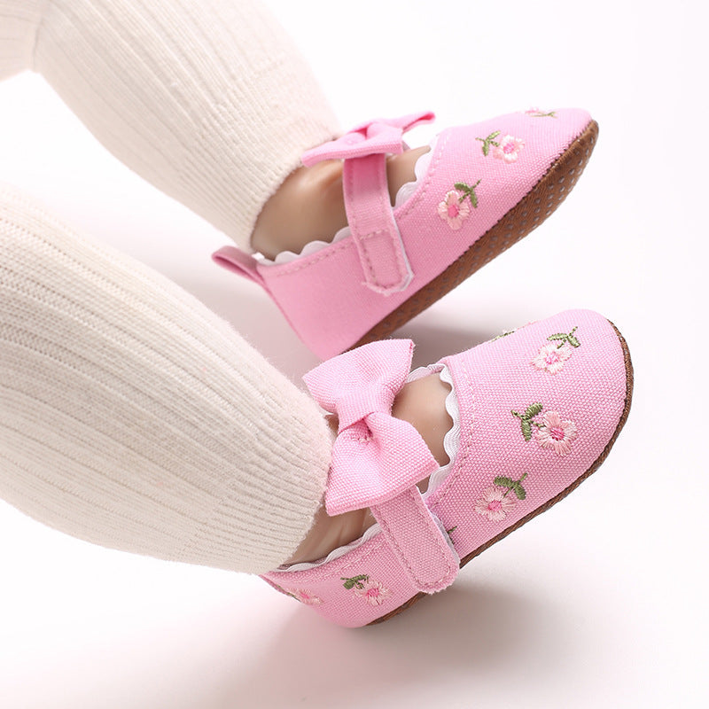 Sapato Infantil Florzinhas e Lacinho