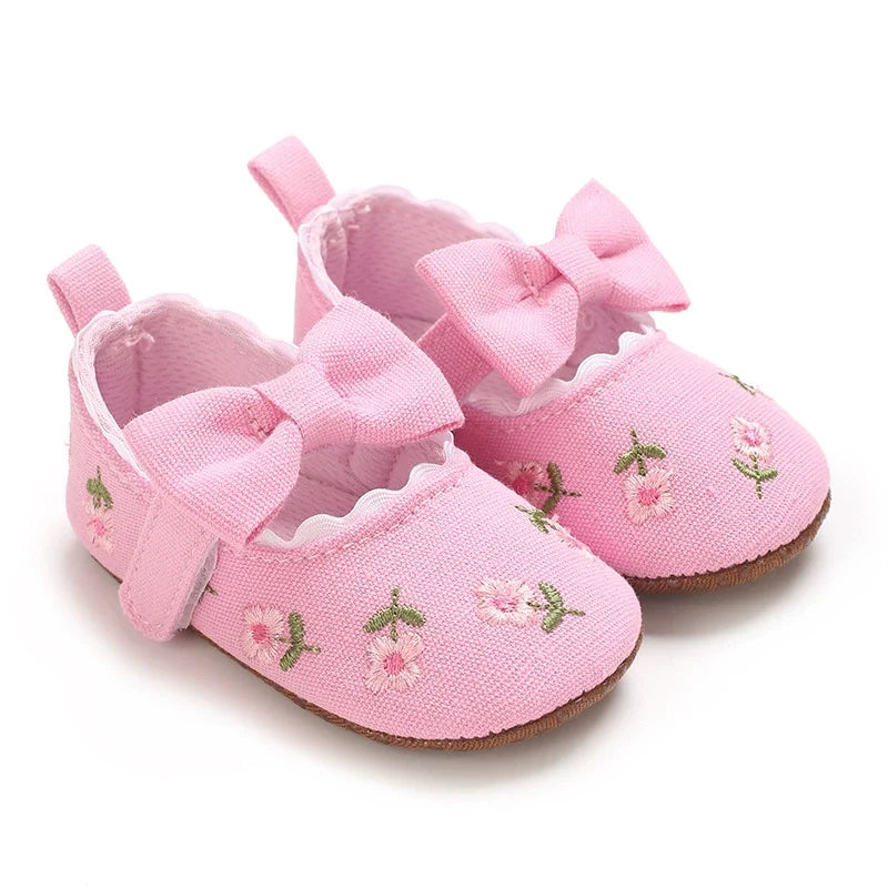 Sapato Infantil Florzinhas e Lacinho